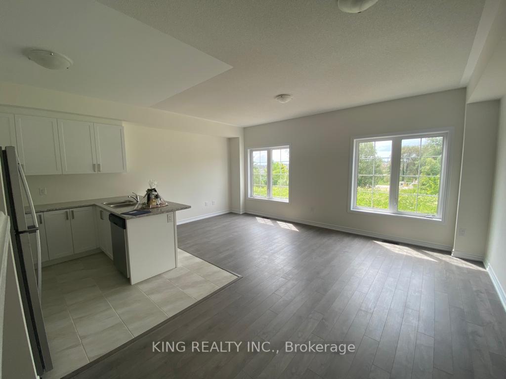 120 Winters Way, Shelburne — photo 2 of 5