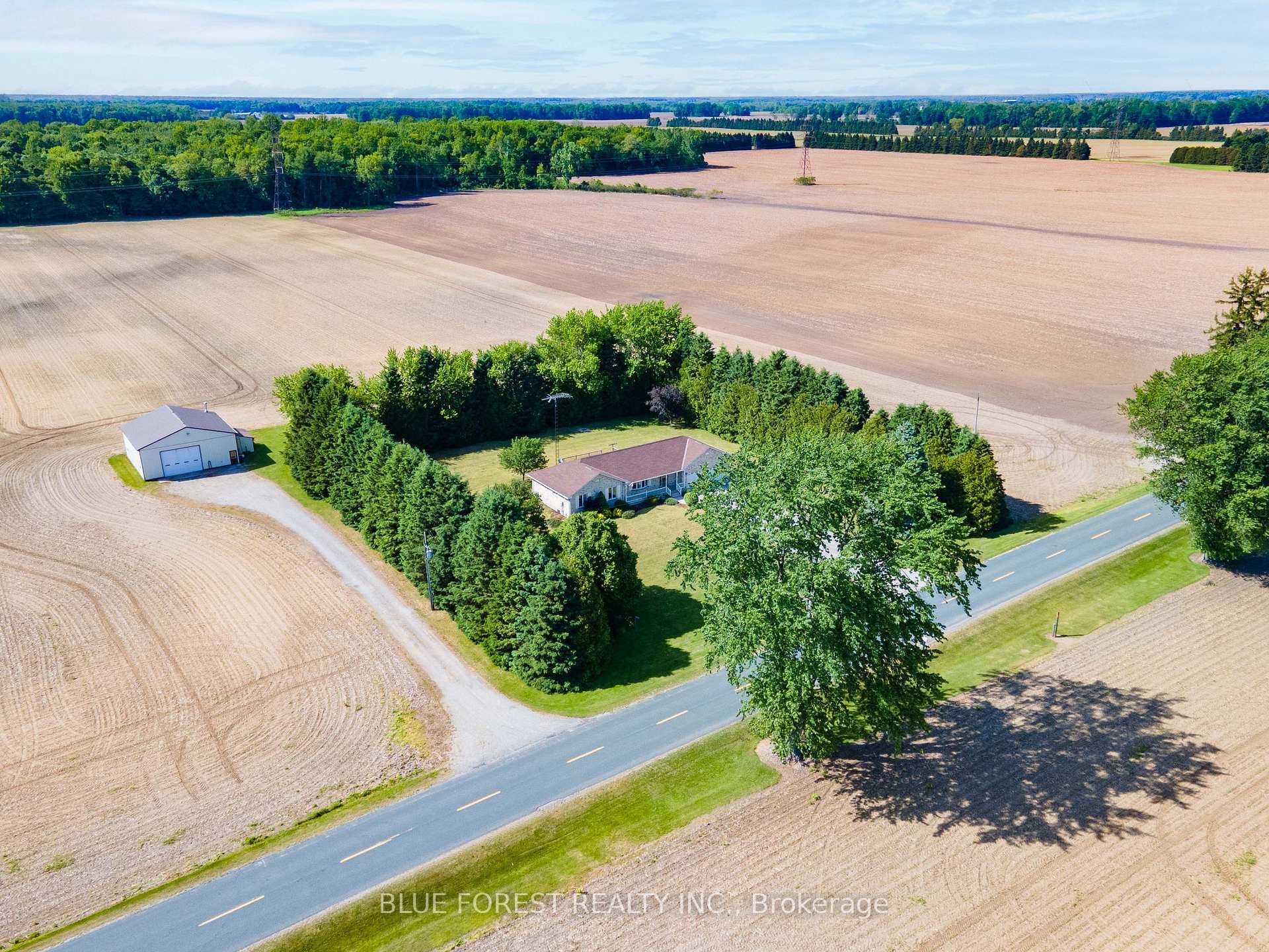 23168 Mcdougall Line, West Elgin — photo 2 of 5