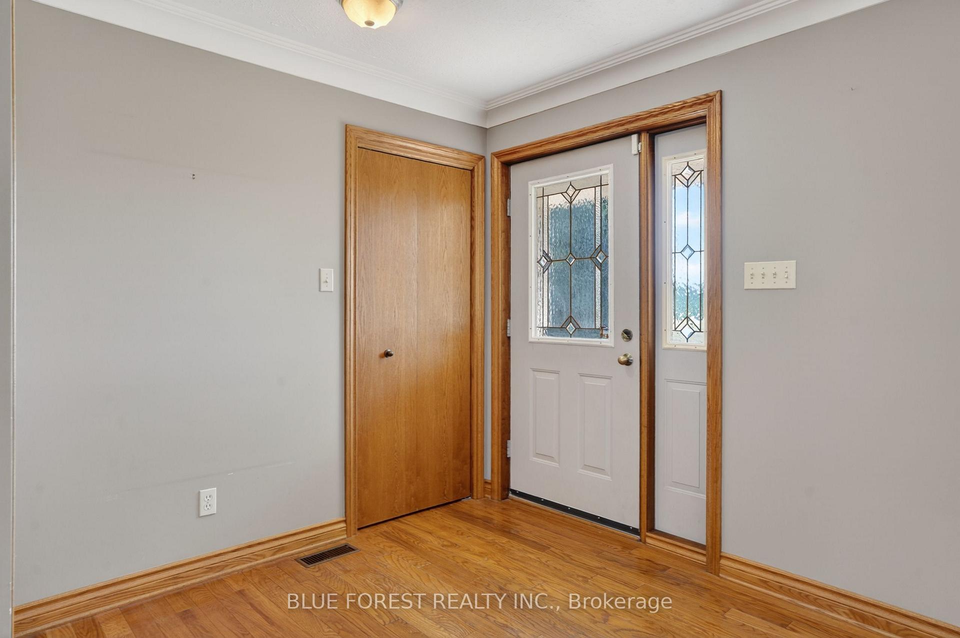 23168 Mcdougall Line, West Elgin — photo 5 of 5