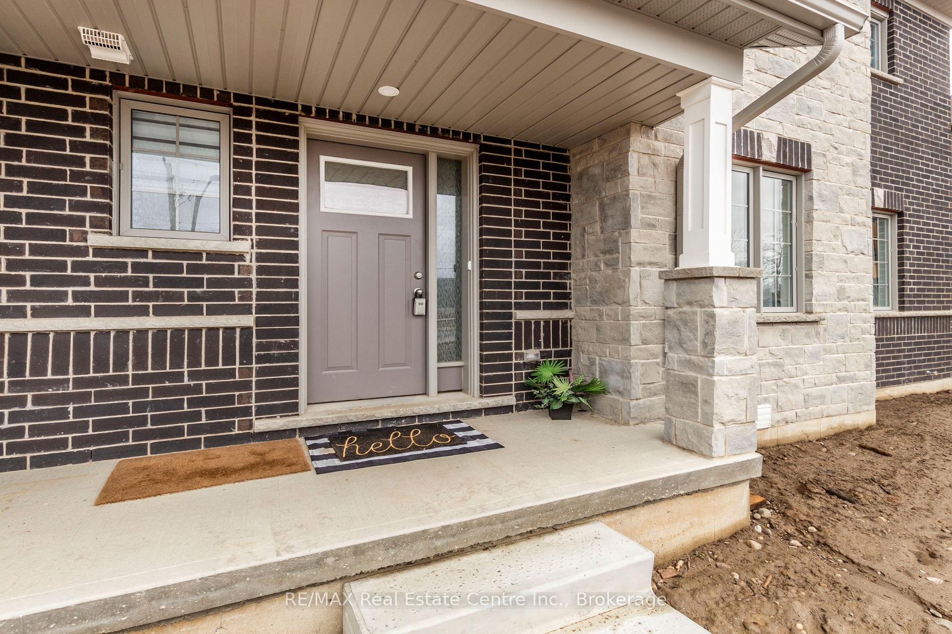 1 West Mill Street 1, North Dumfries — photo 2 of 5