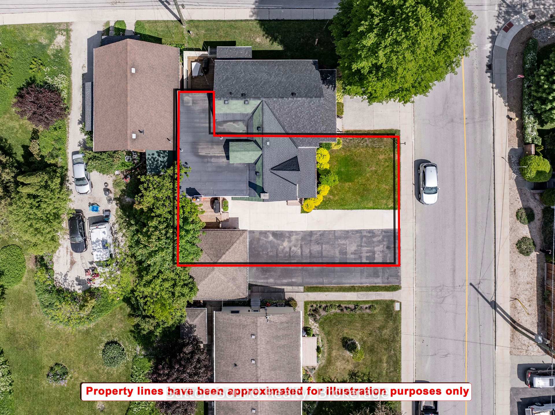 894 3rd Avenue W, Owen Sound — photo 2 of 5