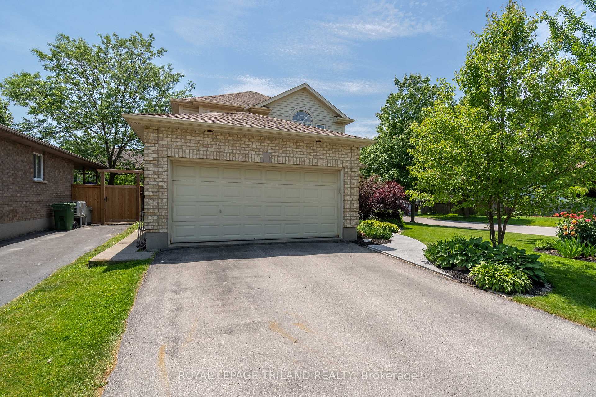 18 Sifton Drive, St. Thomas — photo 2 of 5