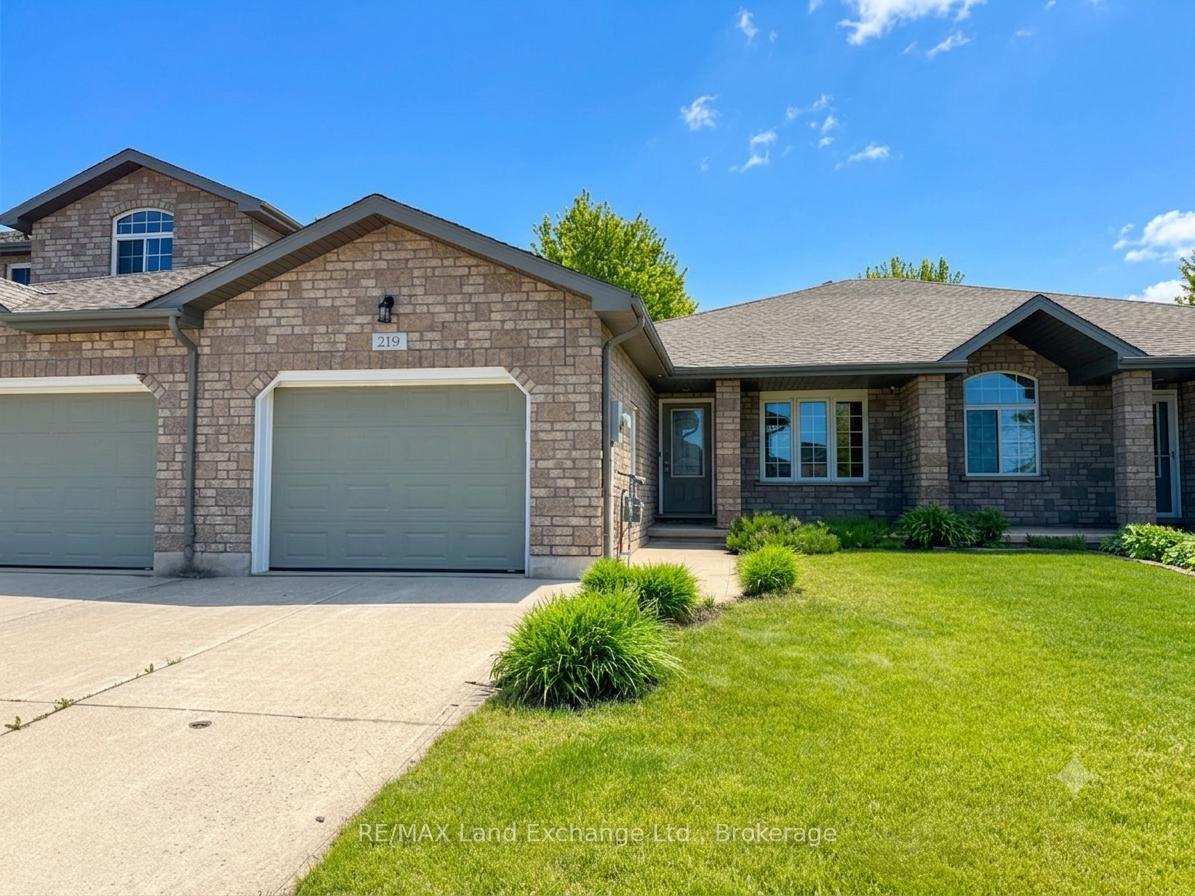 219 Stickel Street, Saugeen Shores, ON N0H 2C1 — Saugeen Shores, Ontario