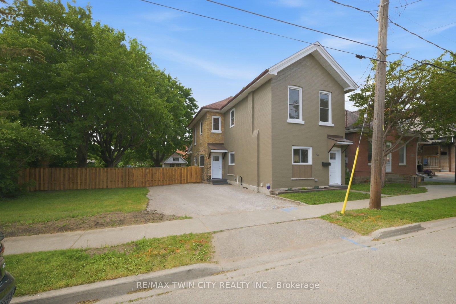 14 W Bond Street W, Brantford, ON N3R 4G5 — Brantford, Ontario