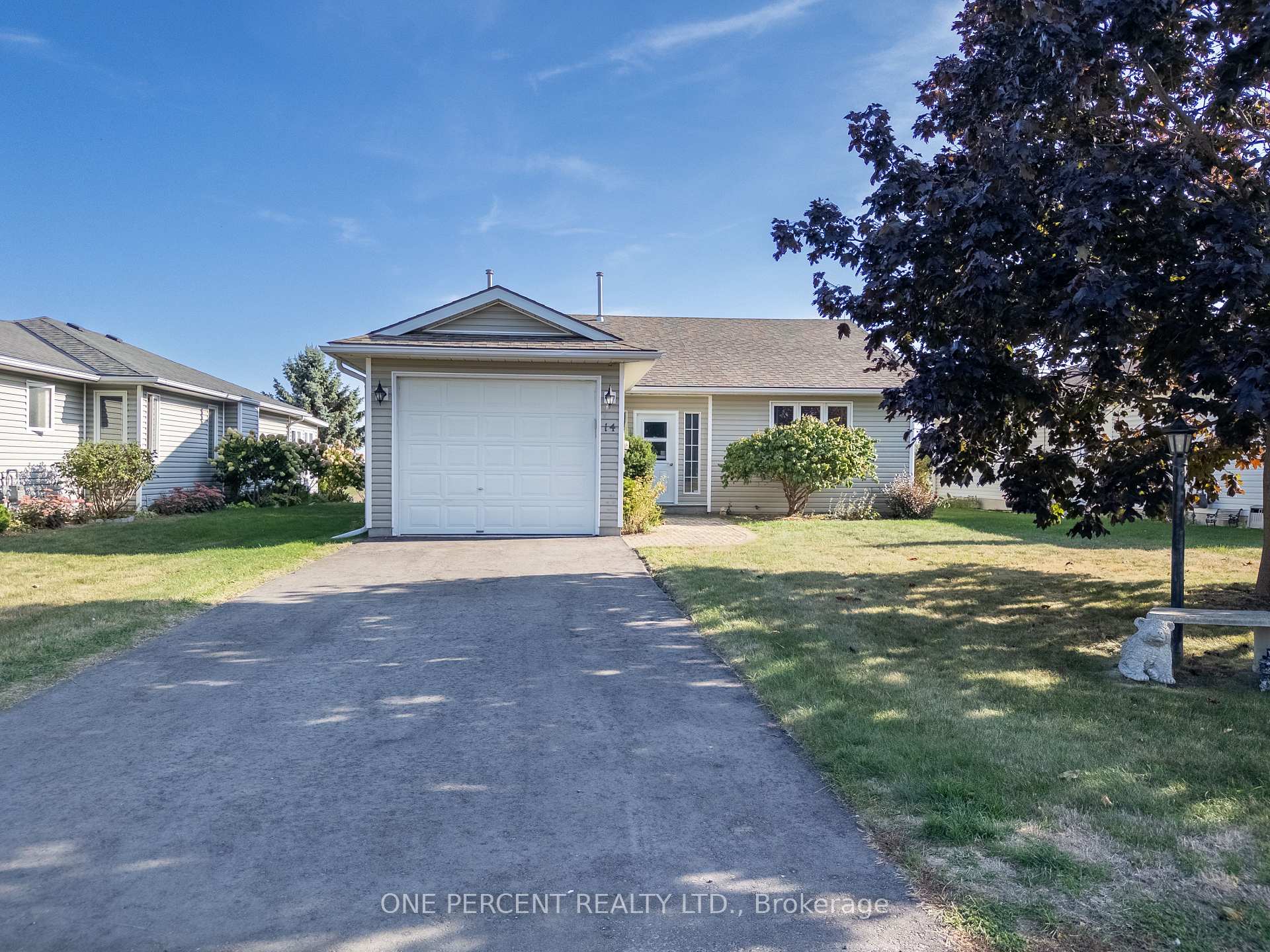 14 Elmdale Drive, Prince Edward County — photo 3 of 5