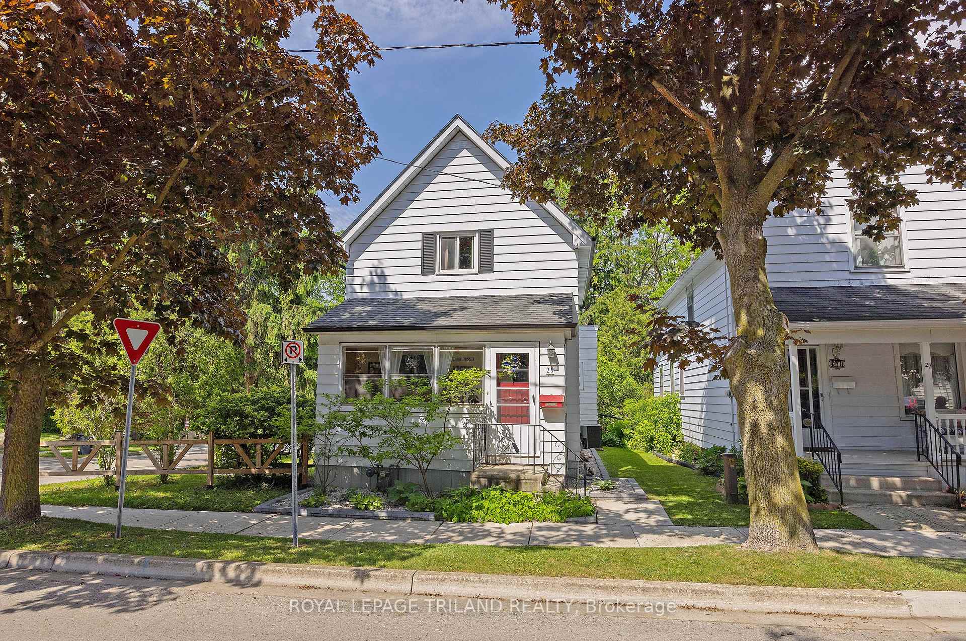 29 OLIVER Street, St. Thomas — photo 2 of 5