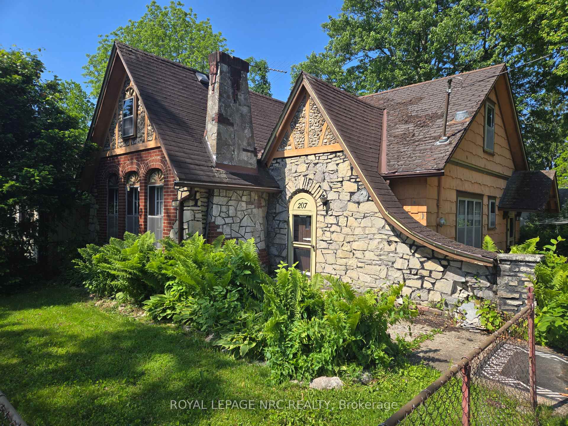 207 Derby Road, Fort Erie, ON L0S 1B0 — Fort Erie, Ontario