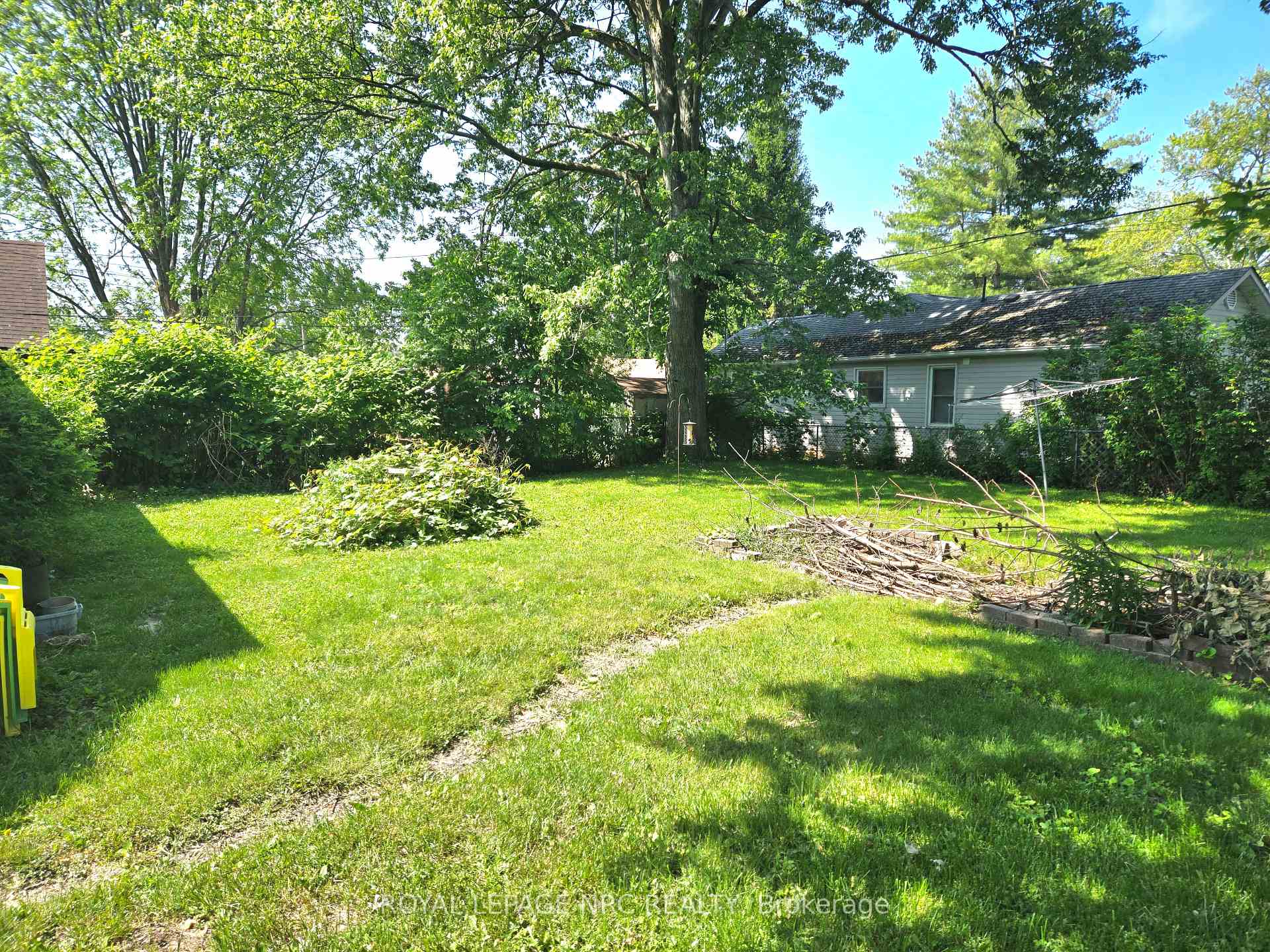 207 Derby Road, Fort Erie — photo 4 of 5