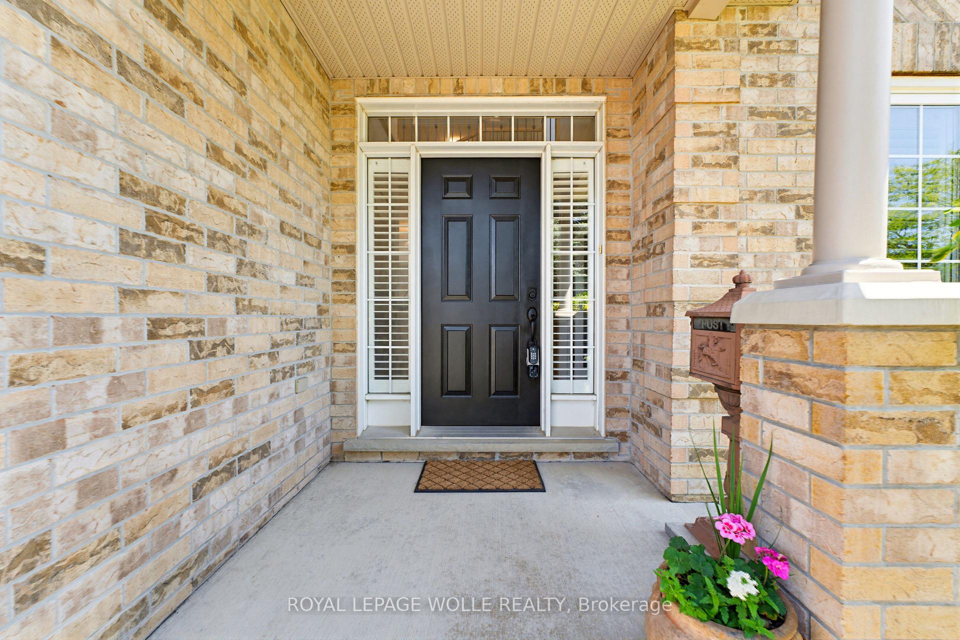 822 Birchmount Drive, Waterloo — photo 3 of 5