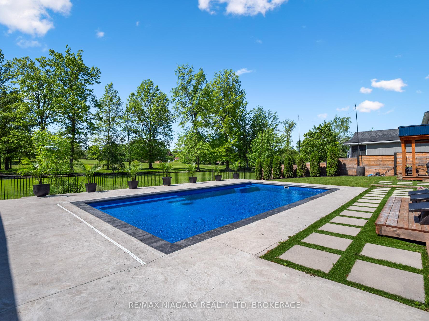 1623 Bertie Street, Fort Erie — photo 3 of 5