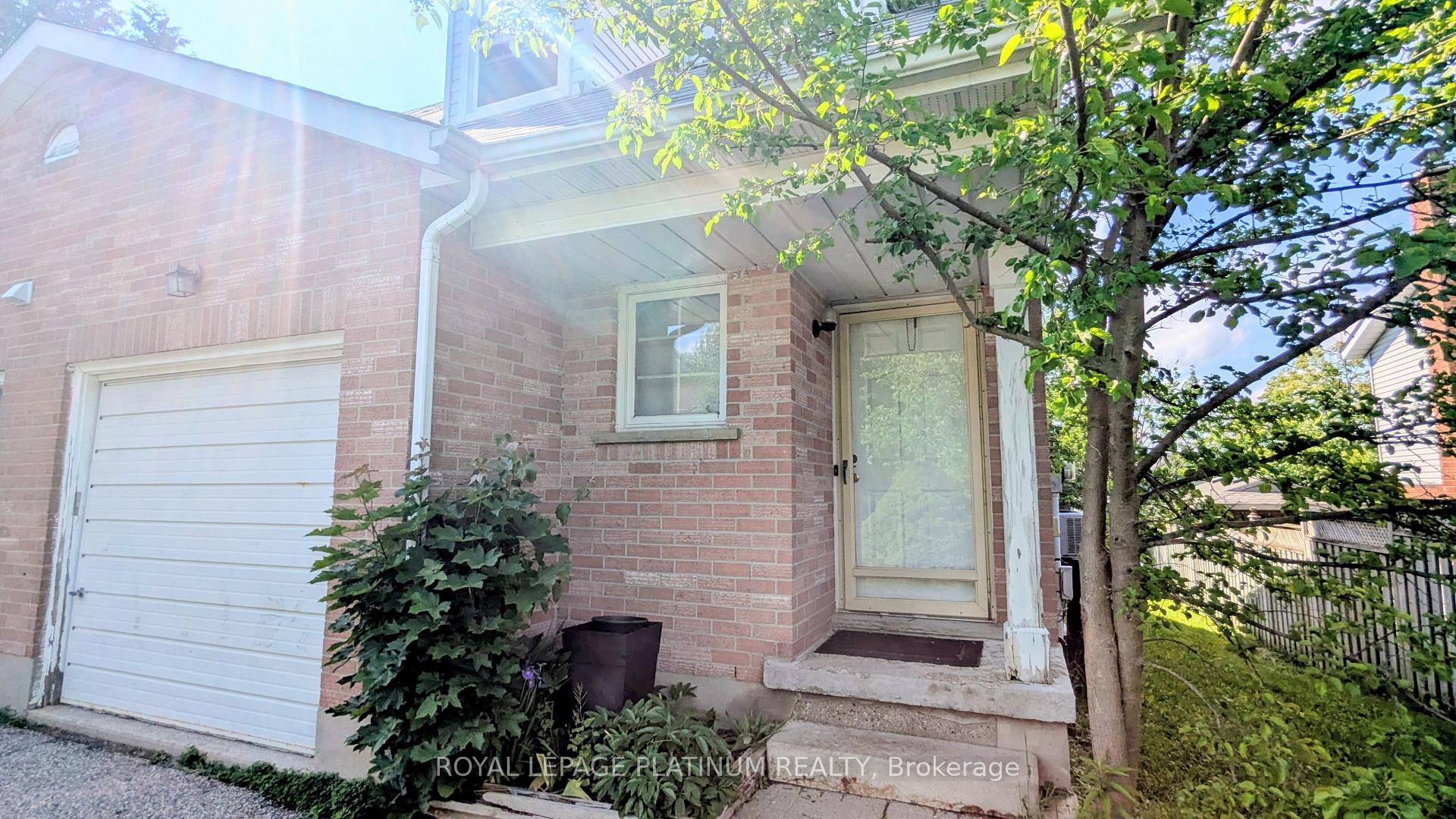 630 Pinerow Crescent, Waterloo — photo 4 of 5