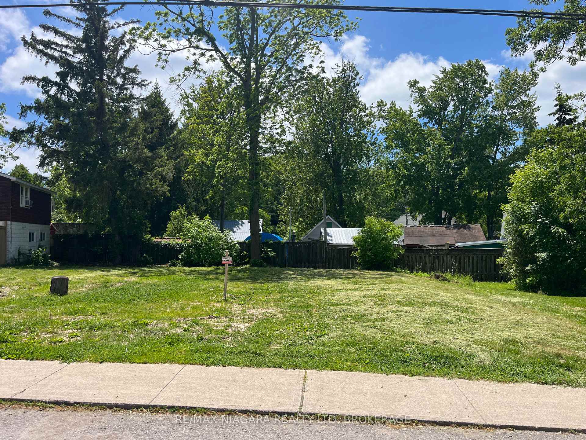 196 Lincoln Road W, Fort Erie, ON L0S 1B0 — Fort Erie, Ontario