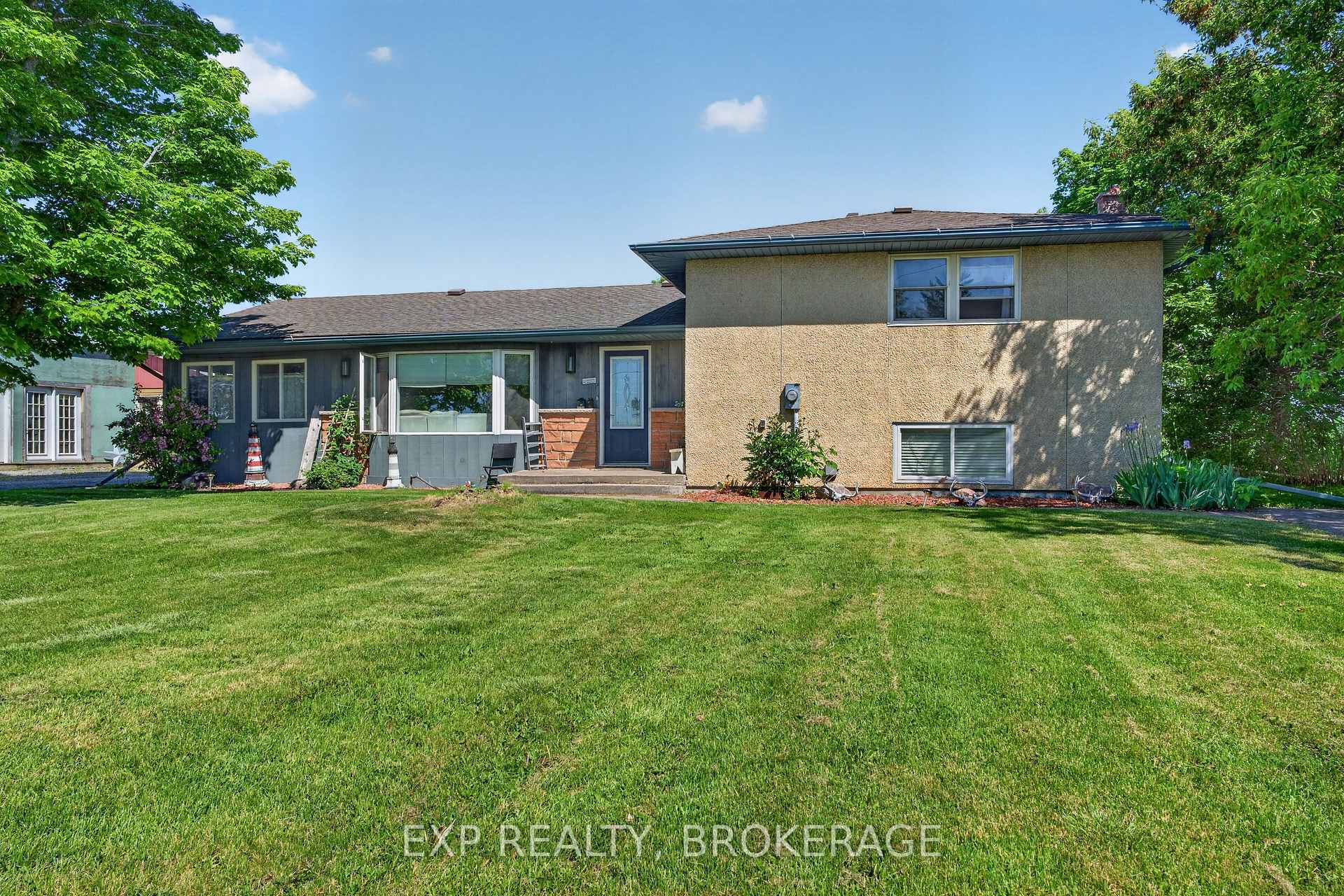 2214 HIGHWAY 96 N/A, Frontenac Islands — photo 2 of 5