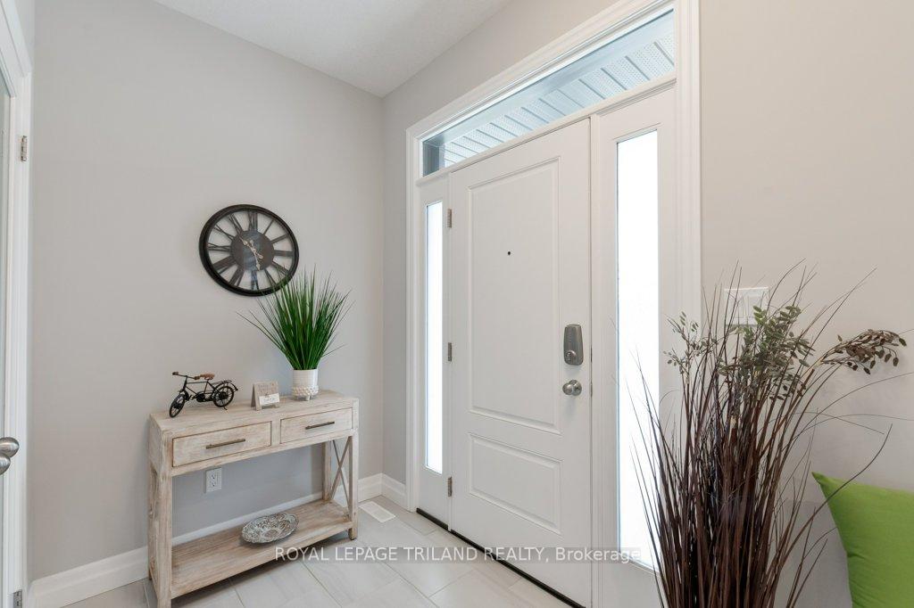 252 Renaissance Drive, St. Thomas — photo 4 of 5