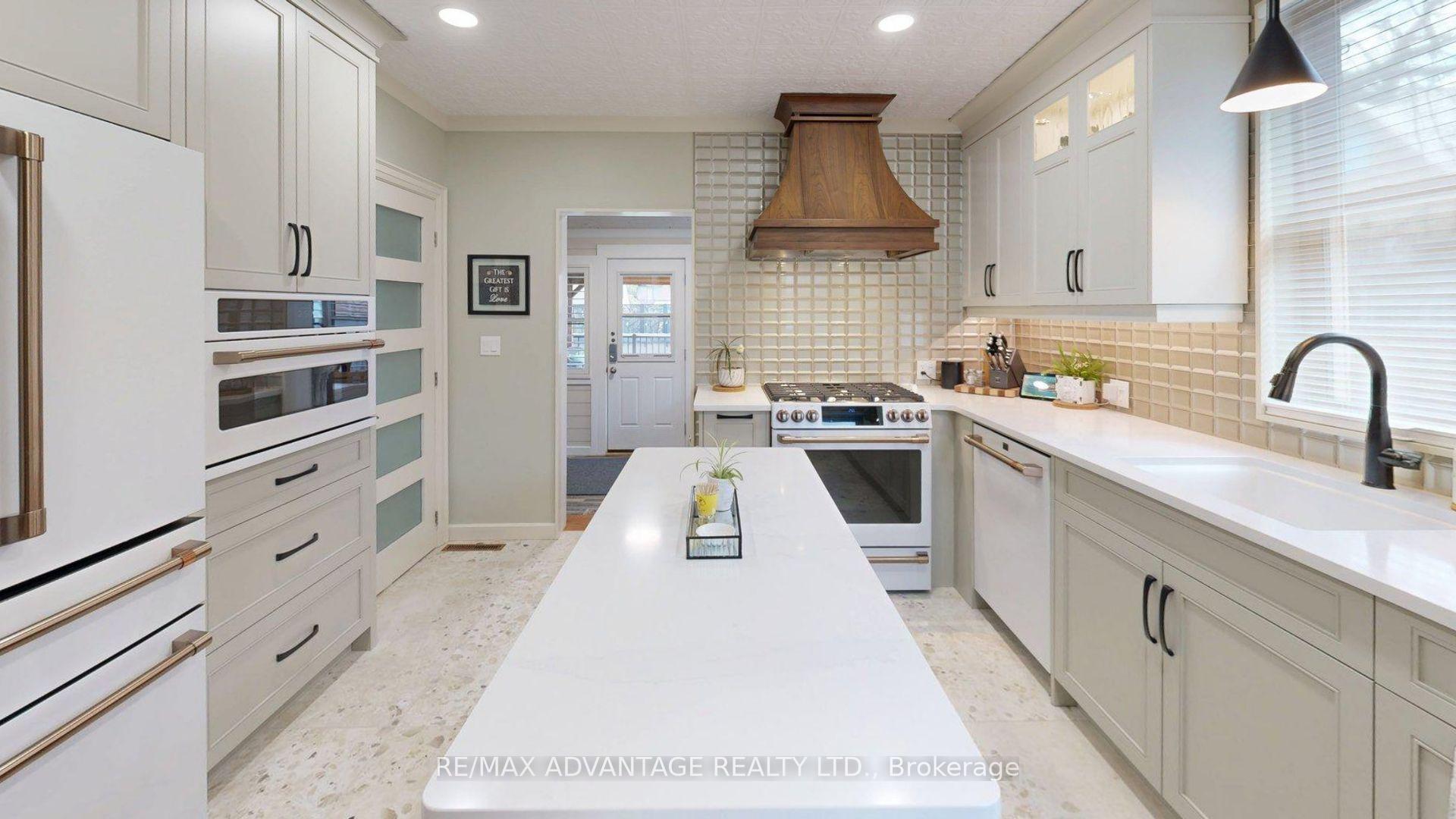 57 Queen Street, St. Thomas — photo 4 of 5