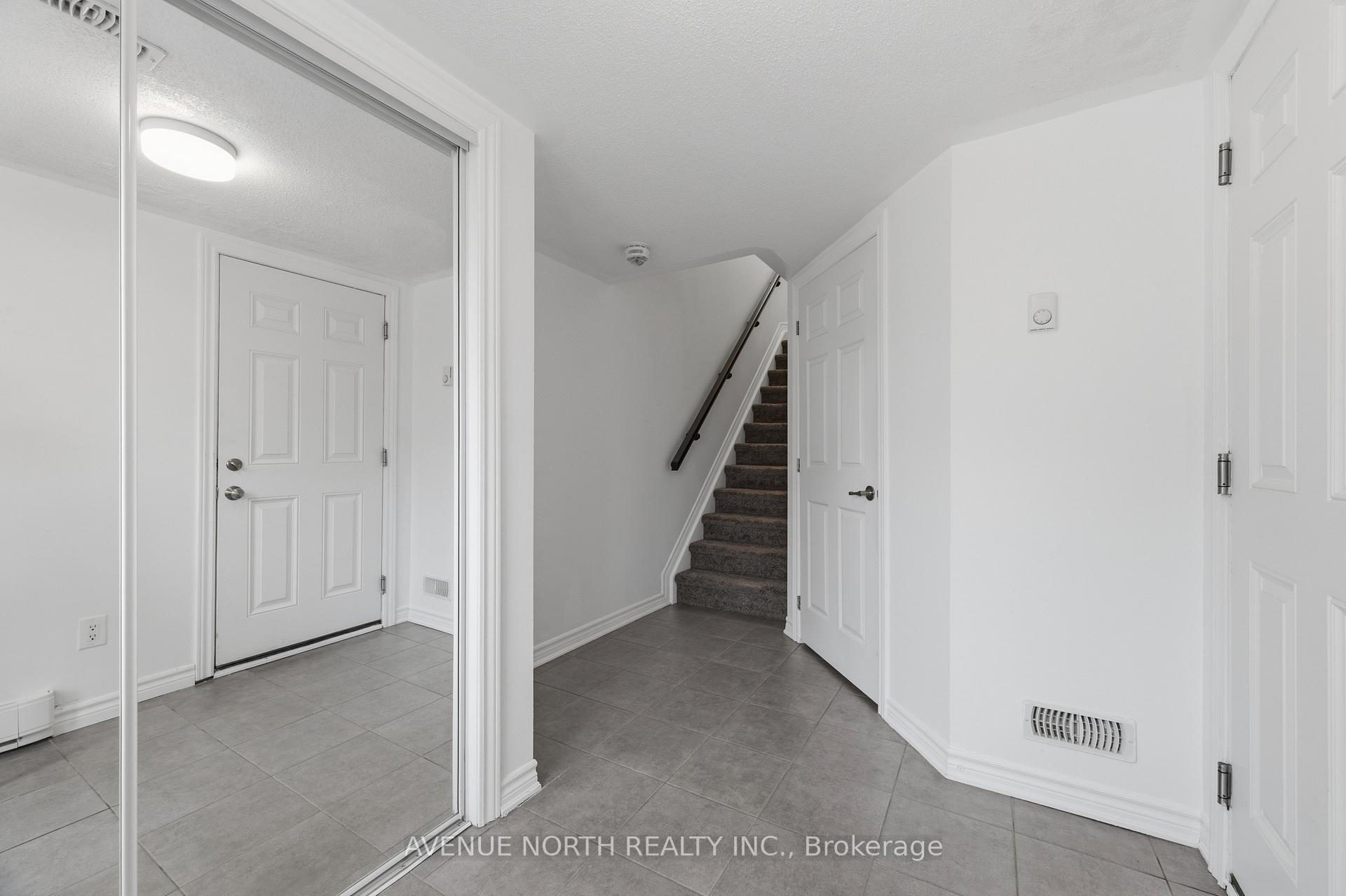 403 Gerardia Lane, Orleans - Cumberland and Area — photo 3 of 5