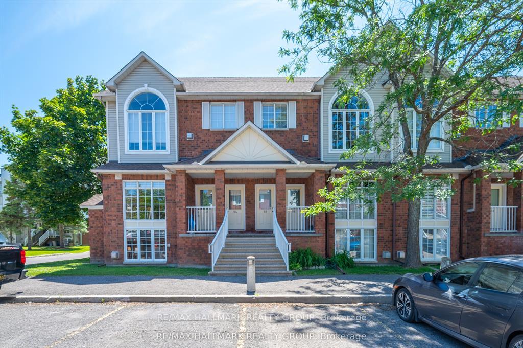 82 Briston Private, Hunt Club - South Keys and Area, ON K1G 5P6 — Hunt Club - South Keys and Area, Ontario