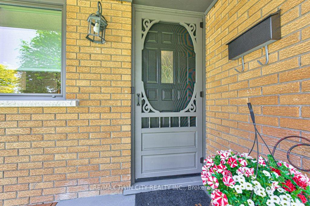 42 Morning Dew Drive, Brantford — photo 5 of 5