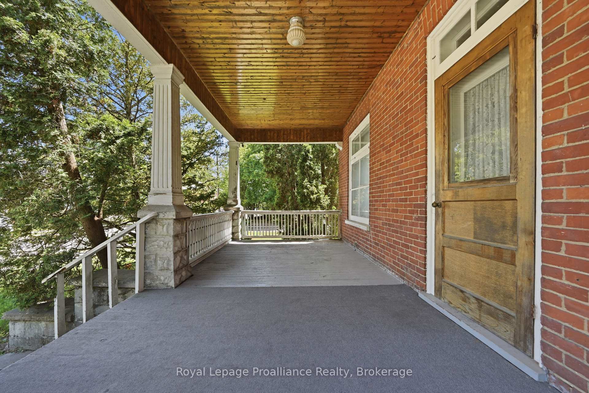 270 Ann Street, Belleville — photo 3 of 5