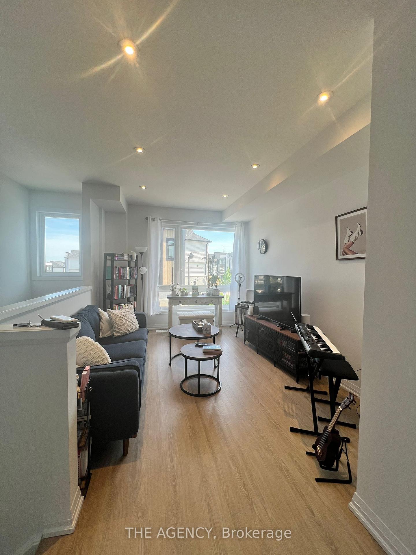 55 Tom Brown Drive 55, Brantford — photo 2 of 5