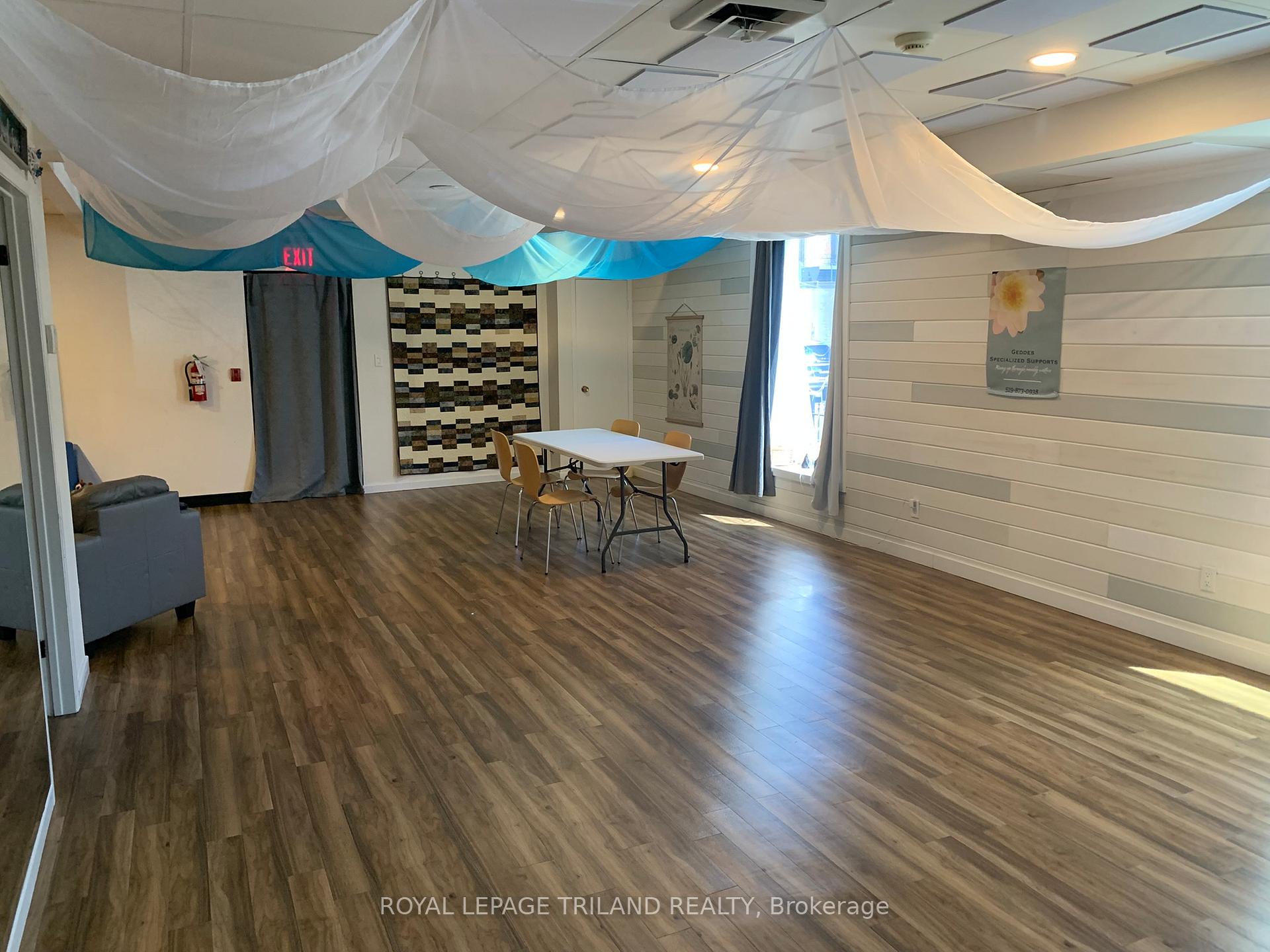 15 St Catharine Street 204, St. Thomas — photo 2 of 5