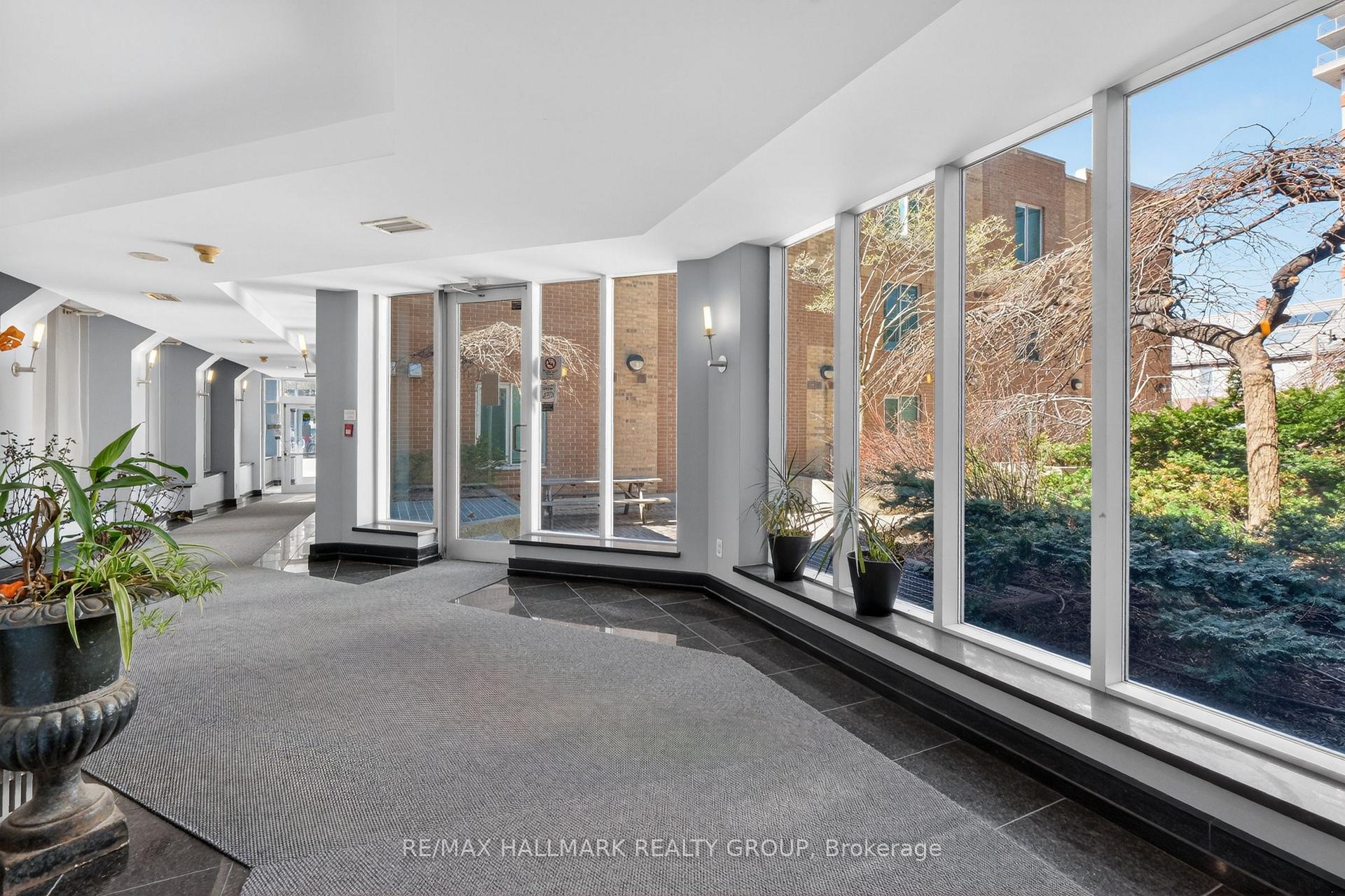 134 York Street PH01, Lower Town - Sandy Hill — photo 2 of 5