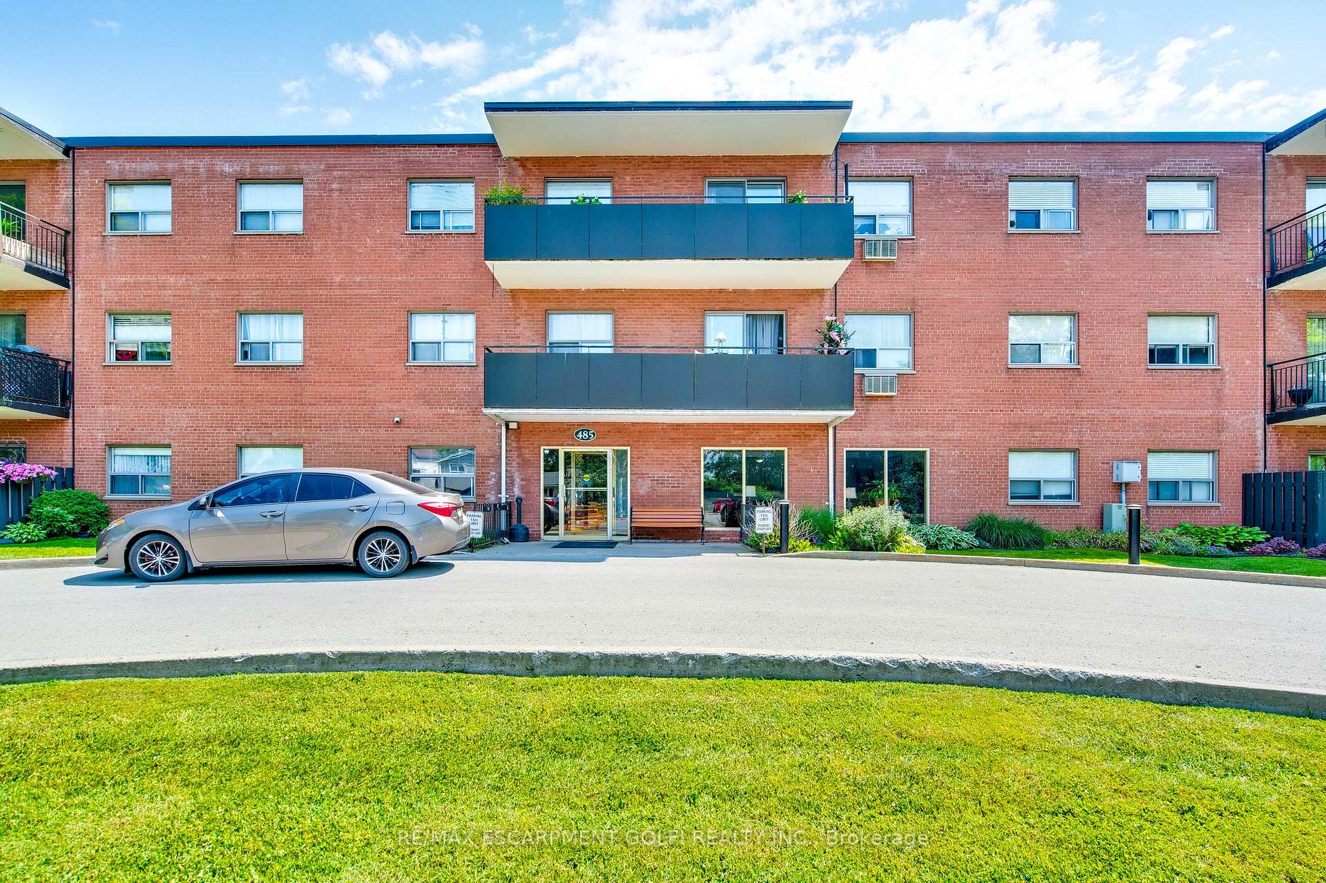 485 Thorold Road 319, Welland, ON L3C 3X1 — Welland, Ontario