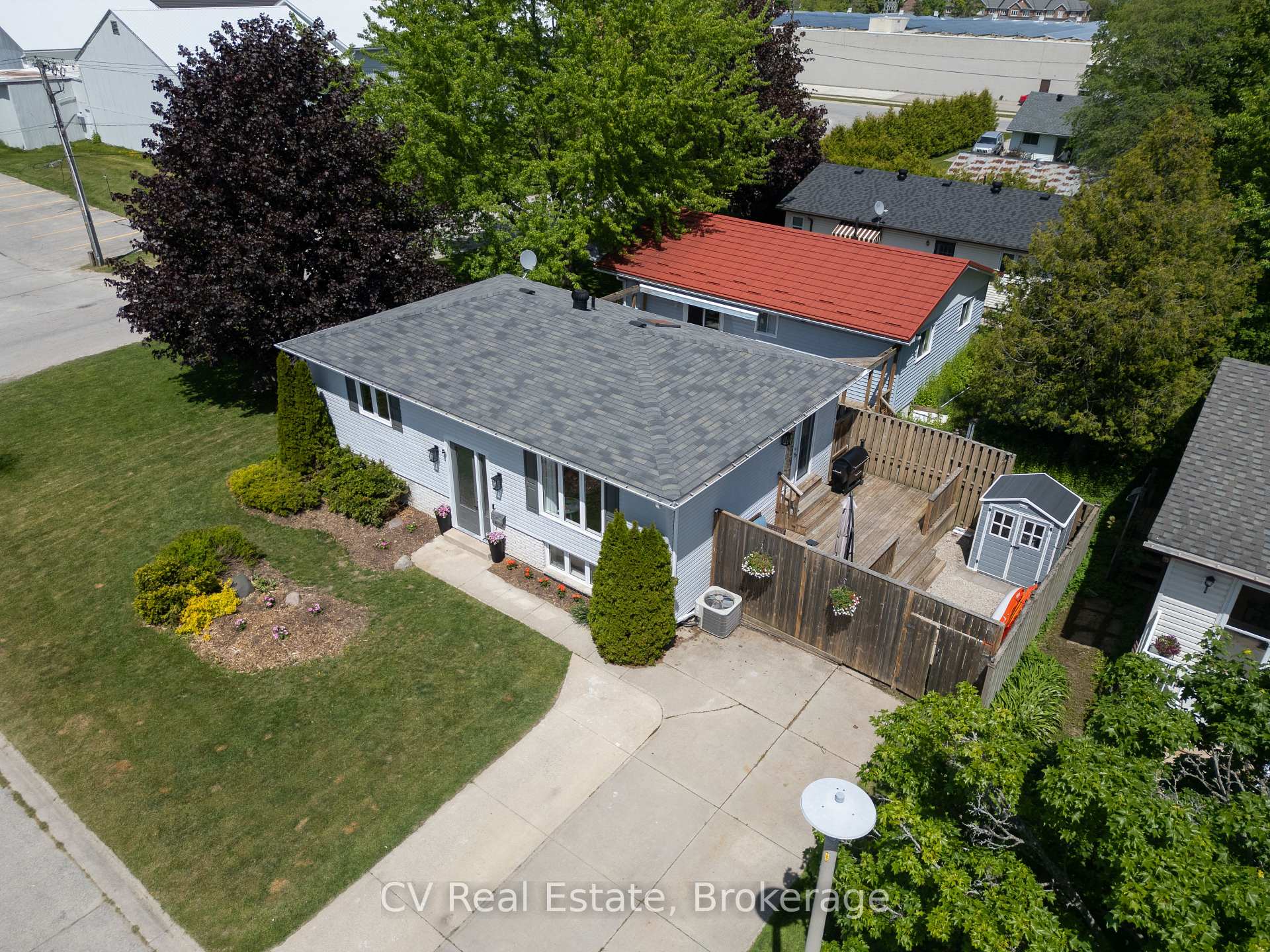 1 Birchwood Court, Meaford — photo 3 of 5