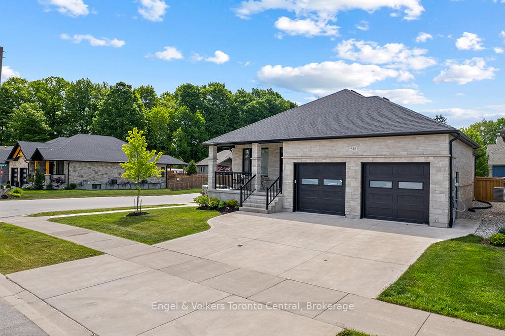 515 4th Street W, Owen Sound — photo 2 of 5