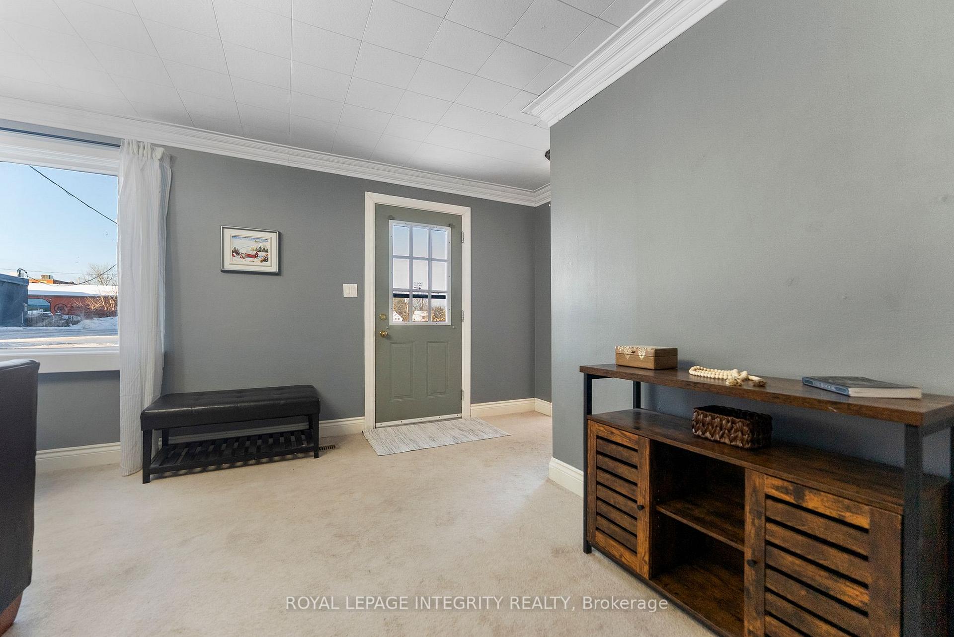 191 BELL Street, Arnprior — photo 4 of 5