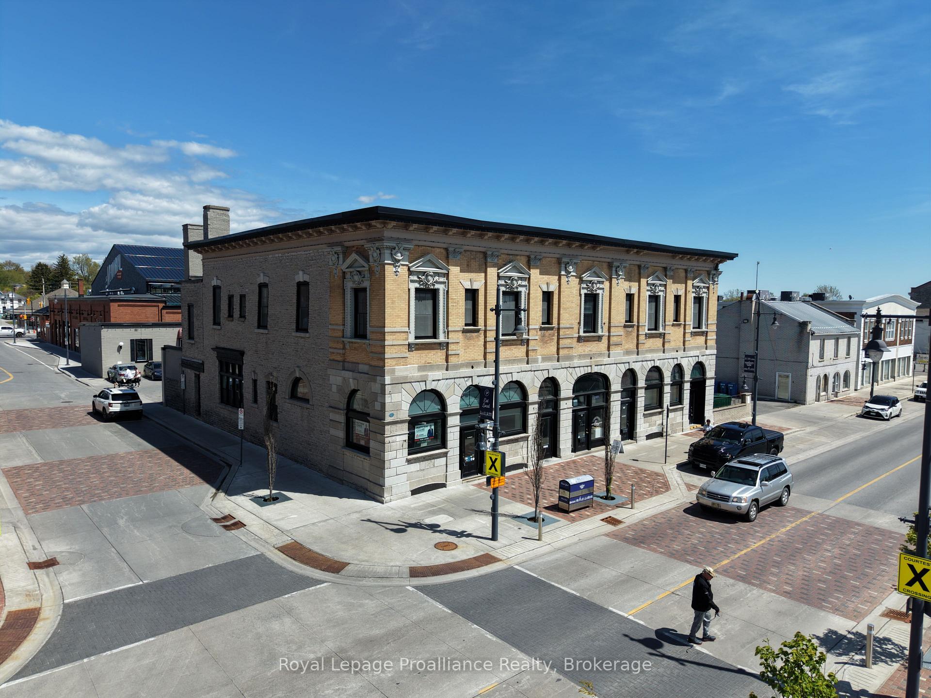 161 Front Street, Belleville — photo 2 of 5
