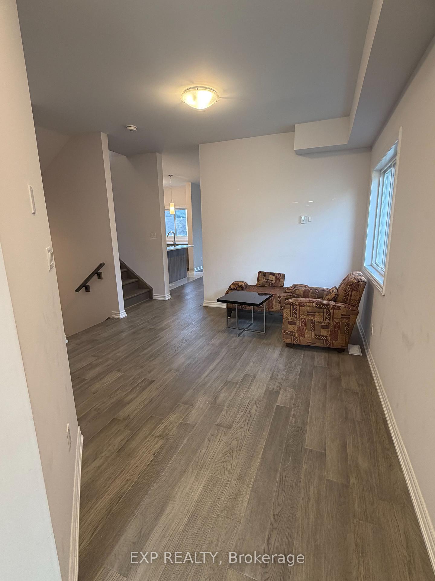 103 Mclaughlin Street, Welland — photo 2 of 5