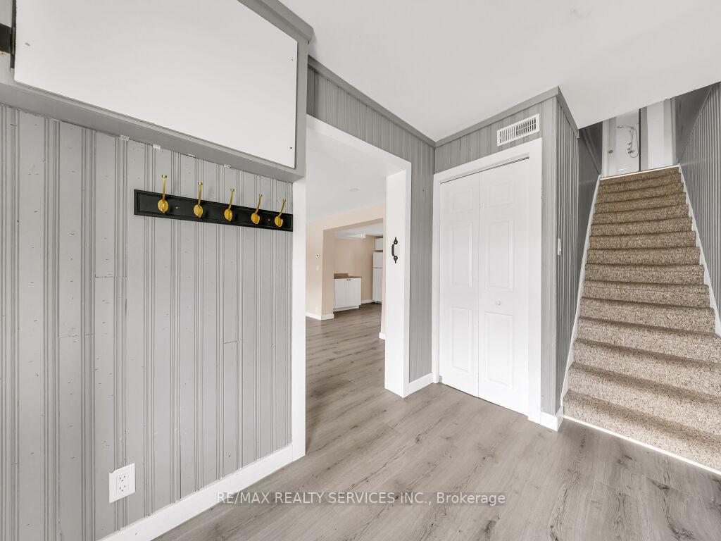 123 Main Street W, Southgate — photo 4 of 5
