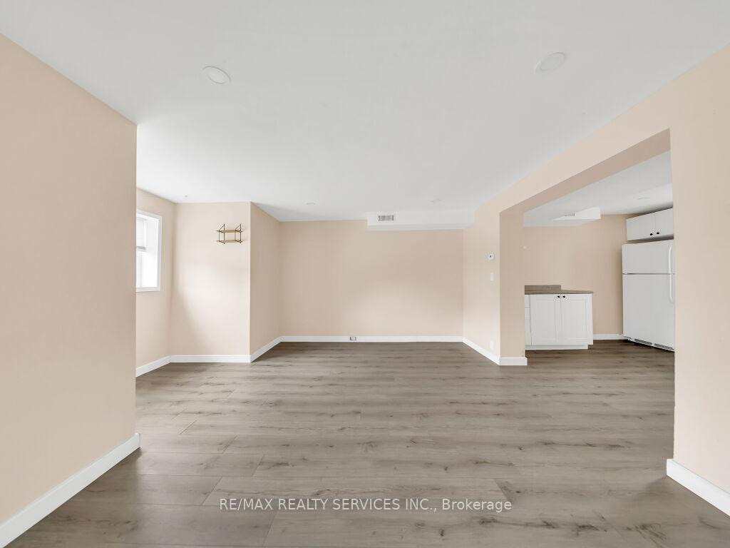 123 Main Street W, Southgate — photo 5 of 5