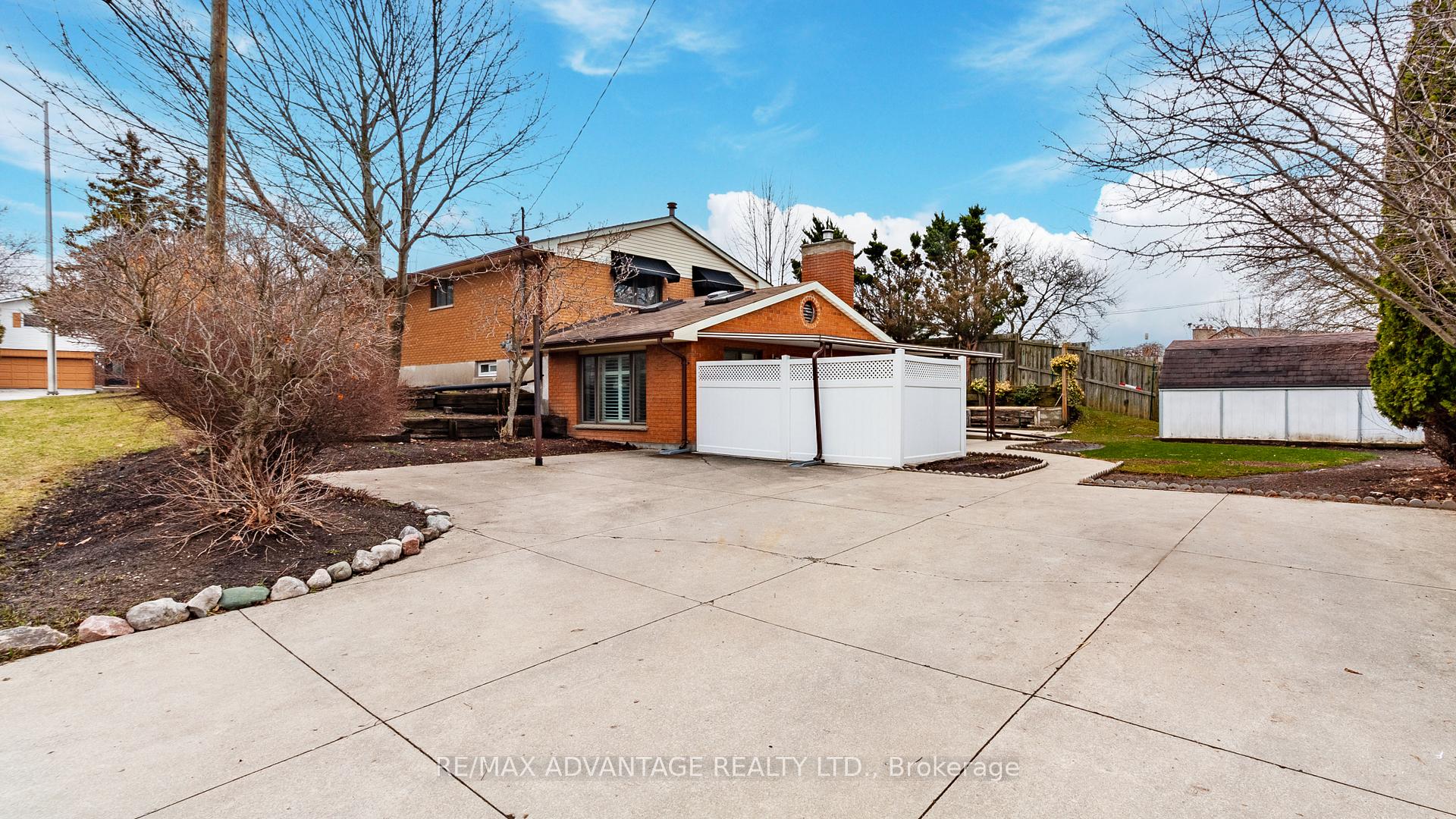 190 Fairview Avenue, St. Thomas — photo 4 of 5