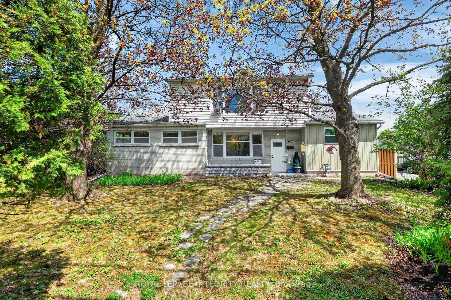 957 Blair Road, Beacon Hill North - South and Area, ON K1J 7M9 — Beacon Hill North - South and Area, Ontario