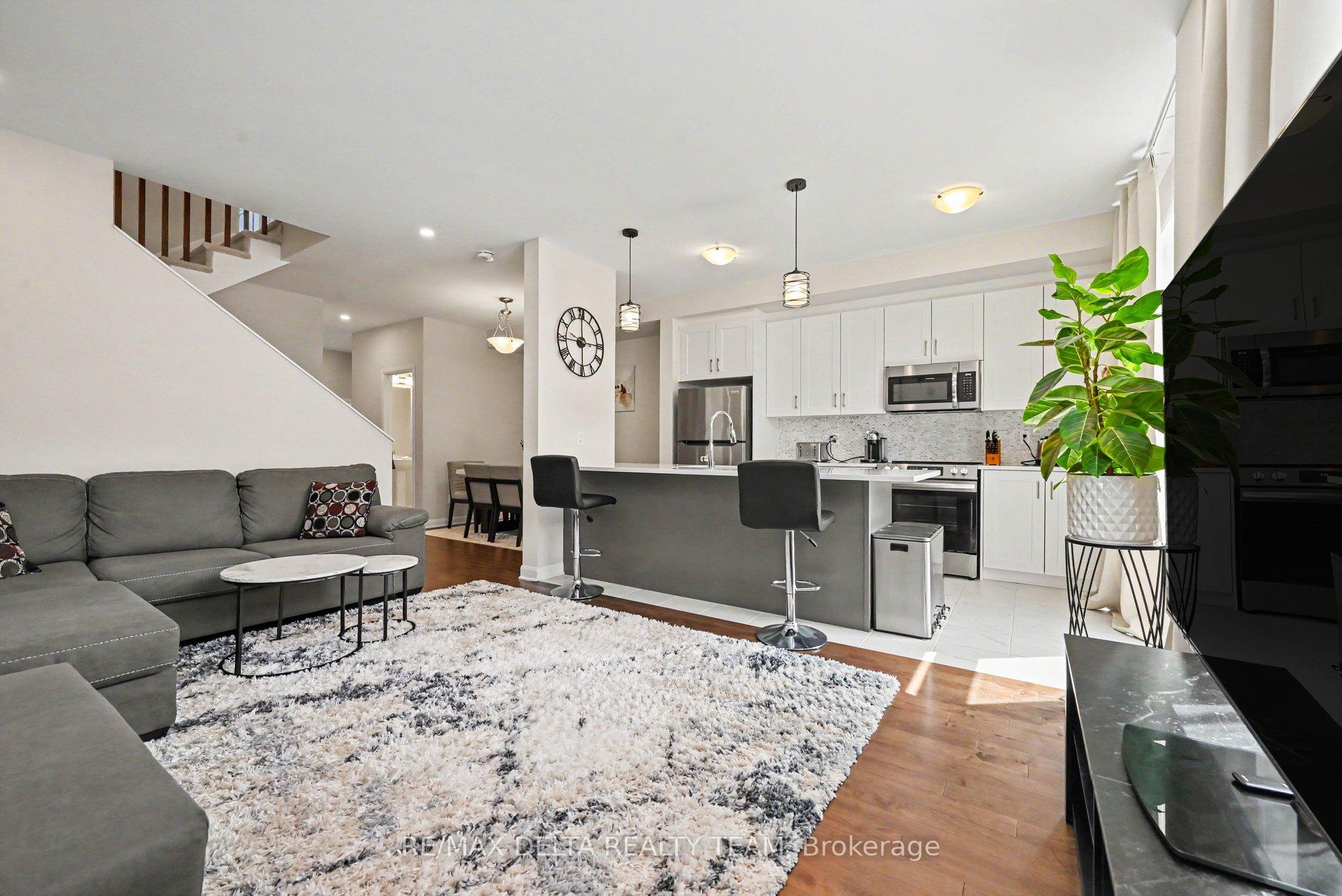 505 Convenire Row, Orleans - Cumberland and Area — photo 5 of 5
