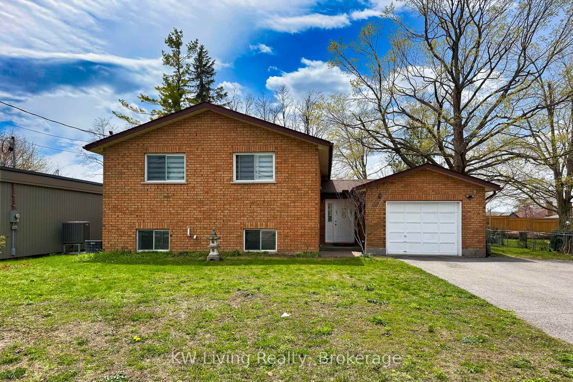 833 Fairbairn Street, Peterborough, ON K9H 6B9 — Peterborough, Ontario