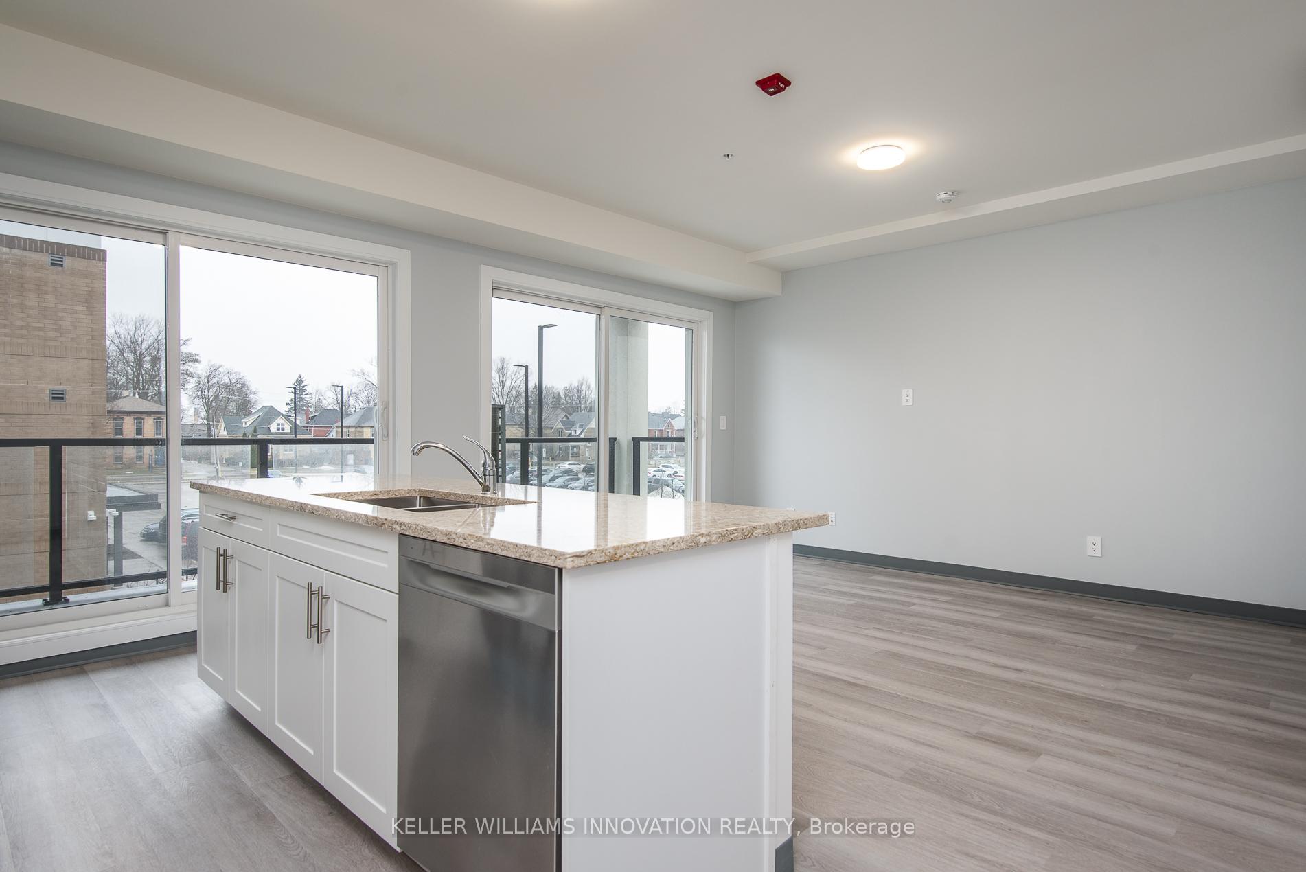 10 Queen Street 202, St. Thomas, ON N5R 3H8 — St. Thomas, Ontario