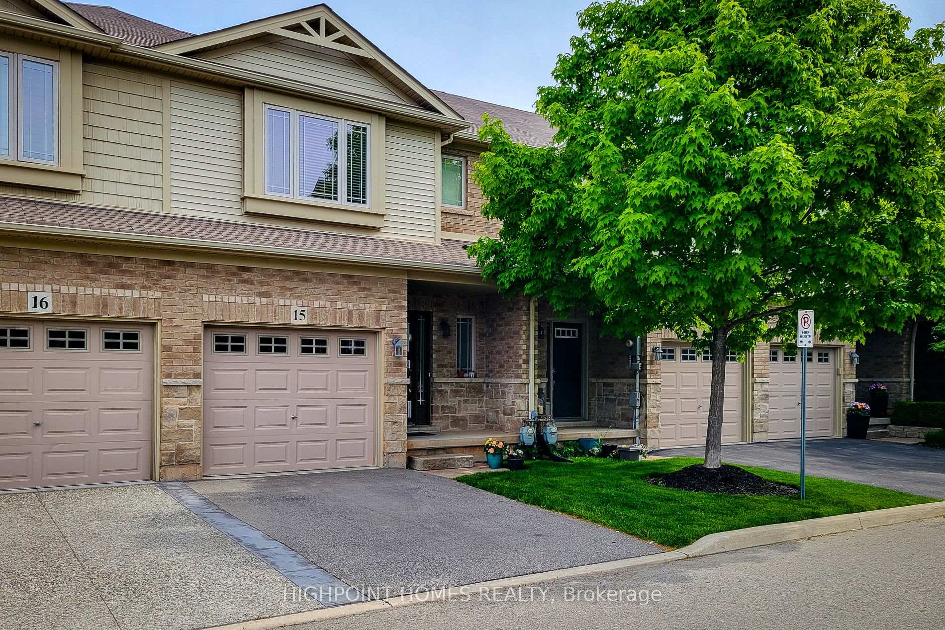 6 Chestnut Drive 15, Grimsby — photo 2 of 5