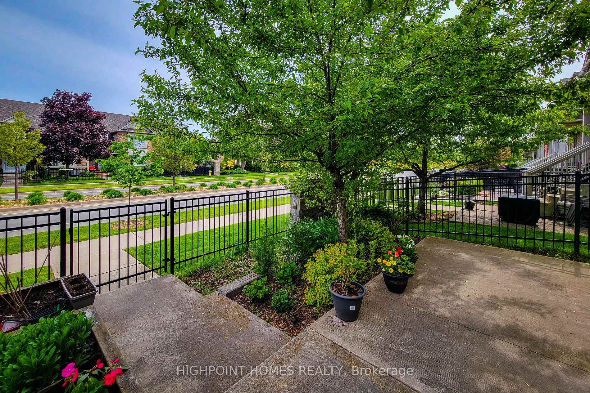 6 Chestnut Drive 15, Grimsby — photo 5 of 5