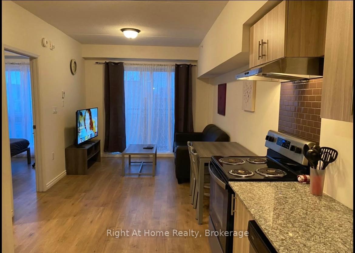 275 Larch Street B602, Waterloo — photo 3 of 5