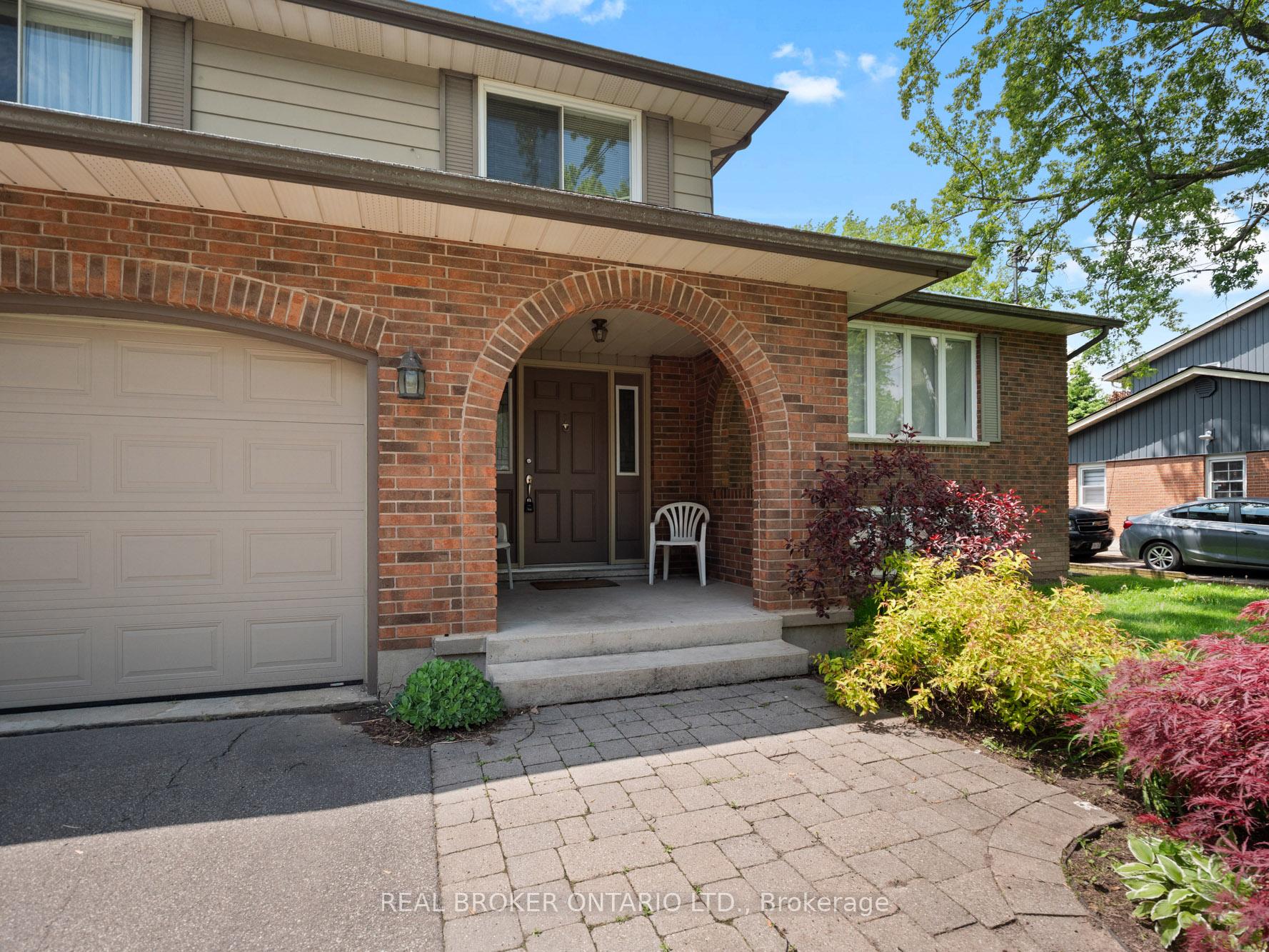 17 Montgomery Road, Welland — photo 4 of 5