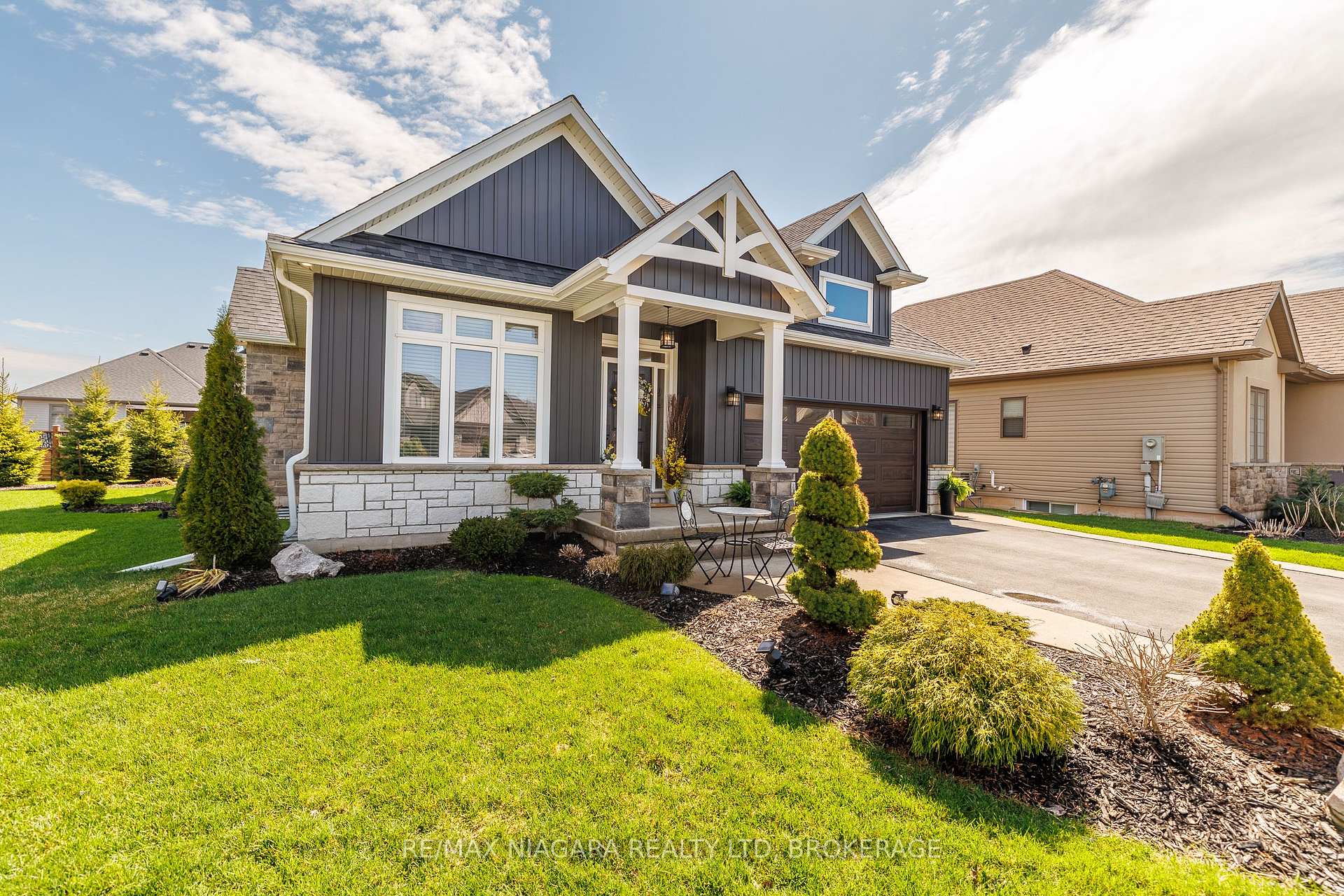 4049 Village Creek Drive, Fort Erie — photo 2 of 5