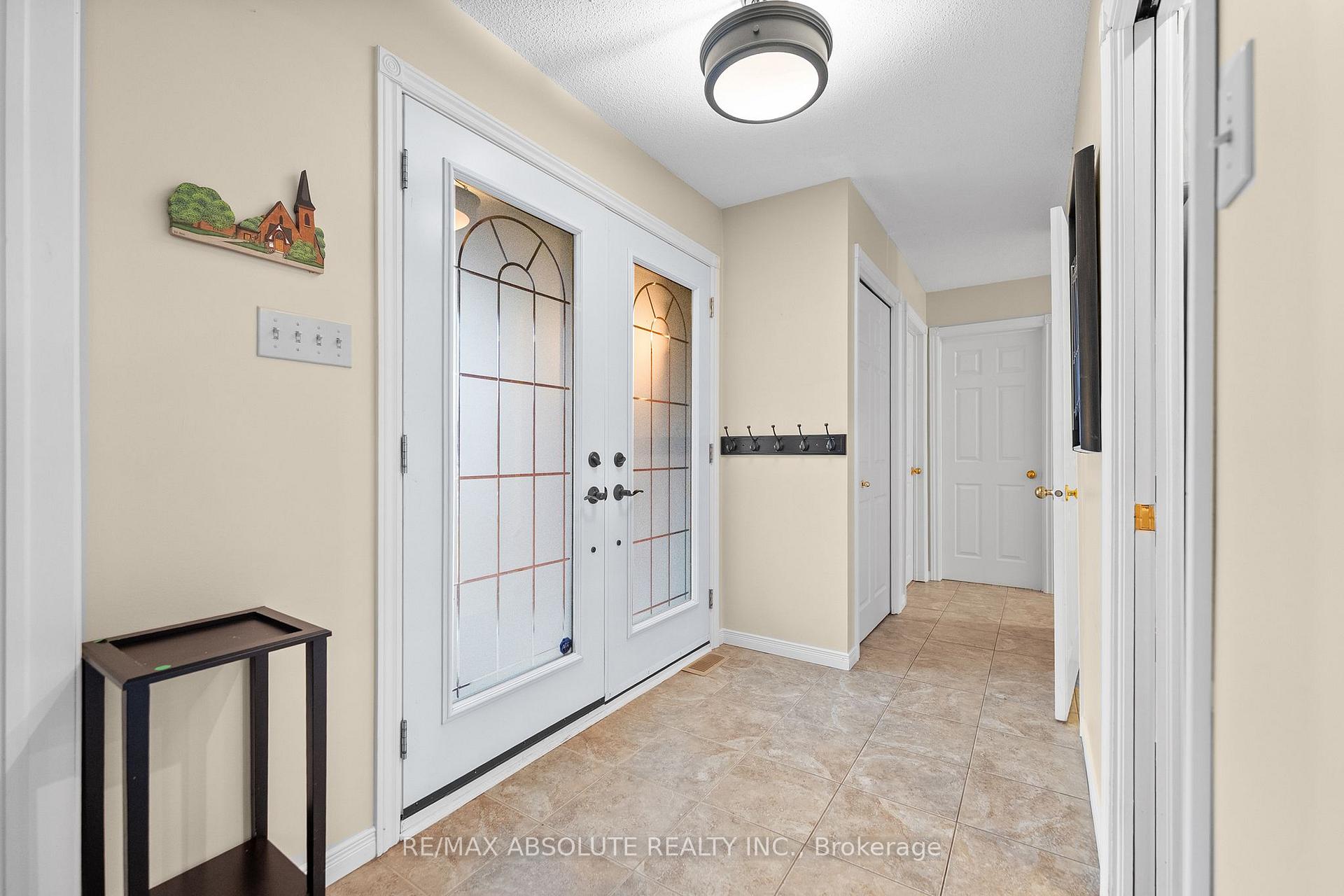 284 Harrington Street, Arnprior — photo 4 of 5