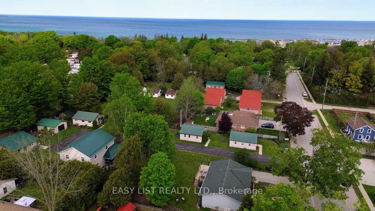 356 Green Street, Saugeen Shores — photo 3 of 5