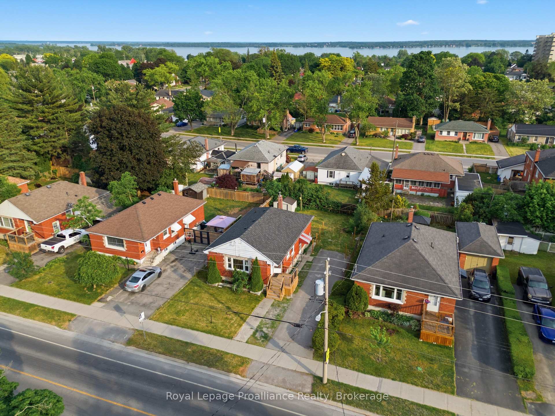 355 Bridge Street E, Belleville — photo 2 of 3