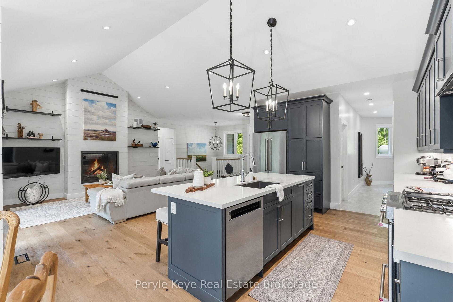 1140 Walkers Glenn Crescent, Lake of Bays — photo 2 of 5