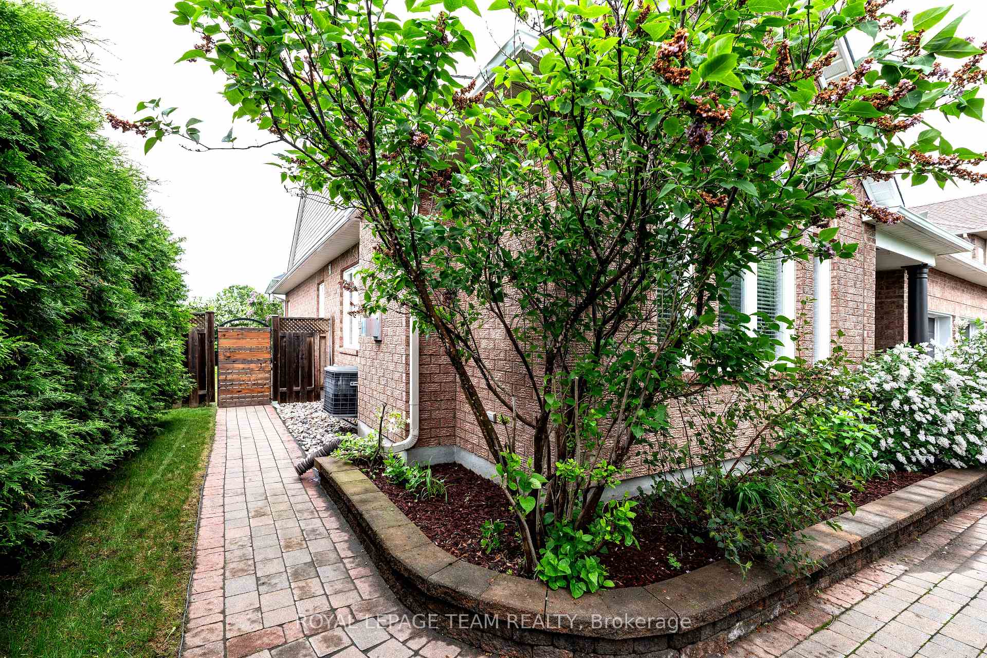134 Coursier Crescent, Orleans - Cumberland and Area — photo 4 of 5
