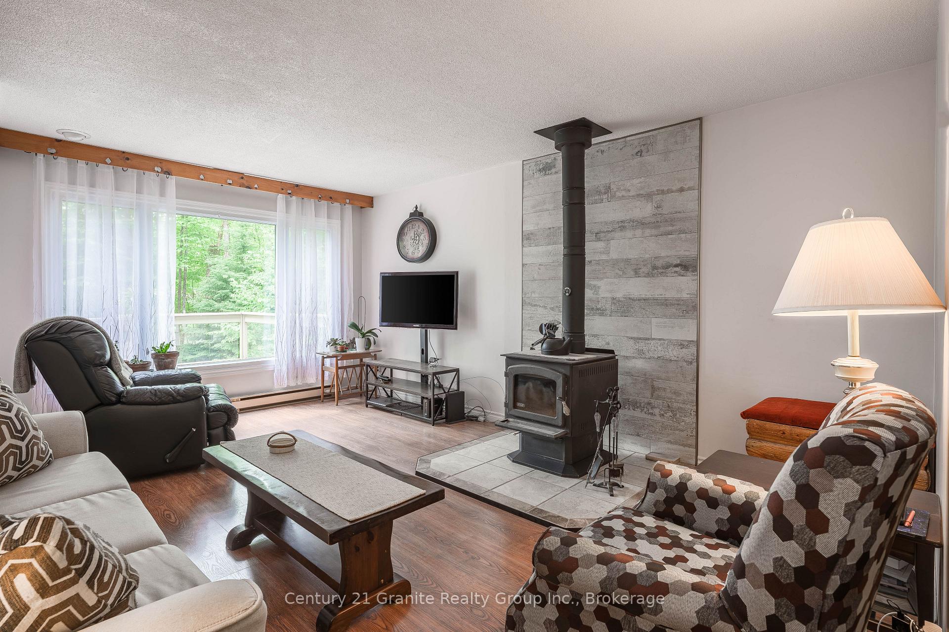 267 Riverside Drive, Dysart et al — photo 4 of 5